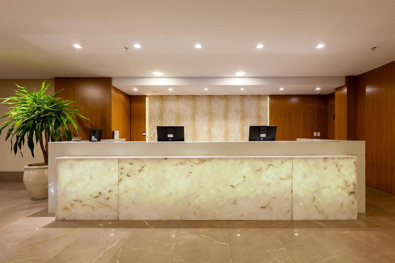 Tri Hotel Executive ブルスケ エクステリア 写真